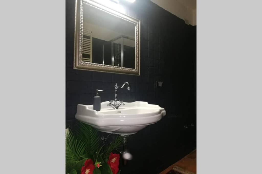 Appartement La Dimora Di Kinzica à Pise Extérieur photo